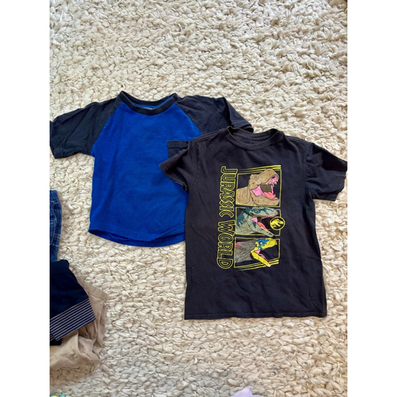 Boys Clothing Bundle Size 5 Tees - Short Sleeve, Shorts 9 items - Picture 6 of 7
